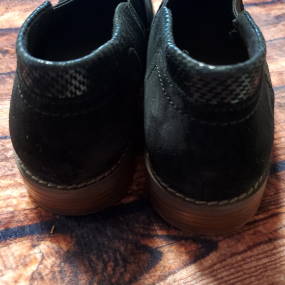 Clarks Booties - Picture 5 of 10